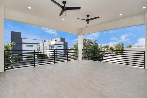 $2,999 | 732 West 22nd Street, Unit A, Houston, TX 77008