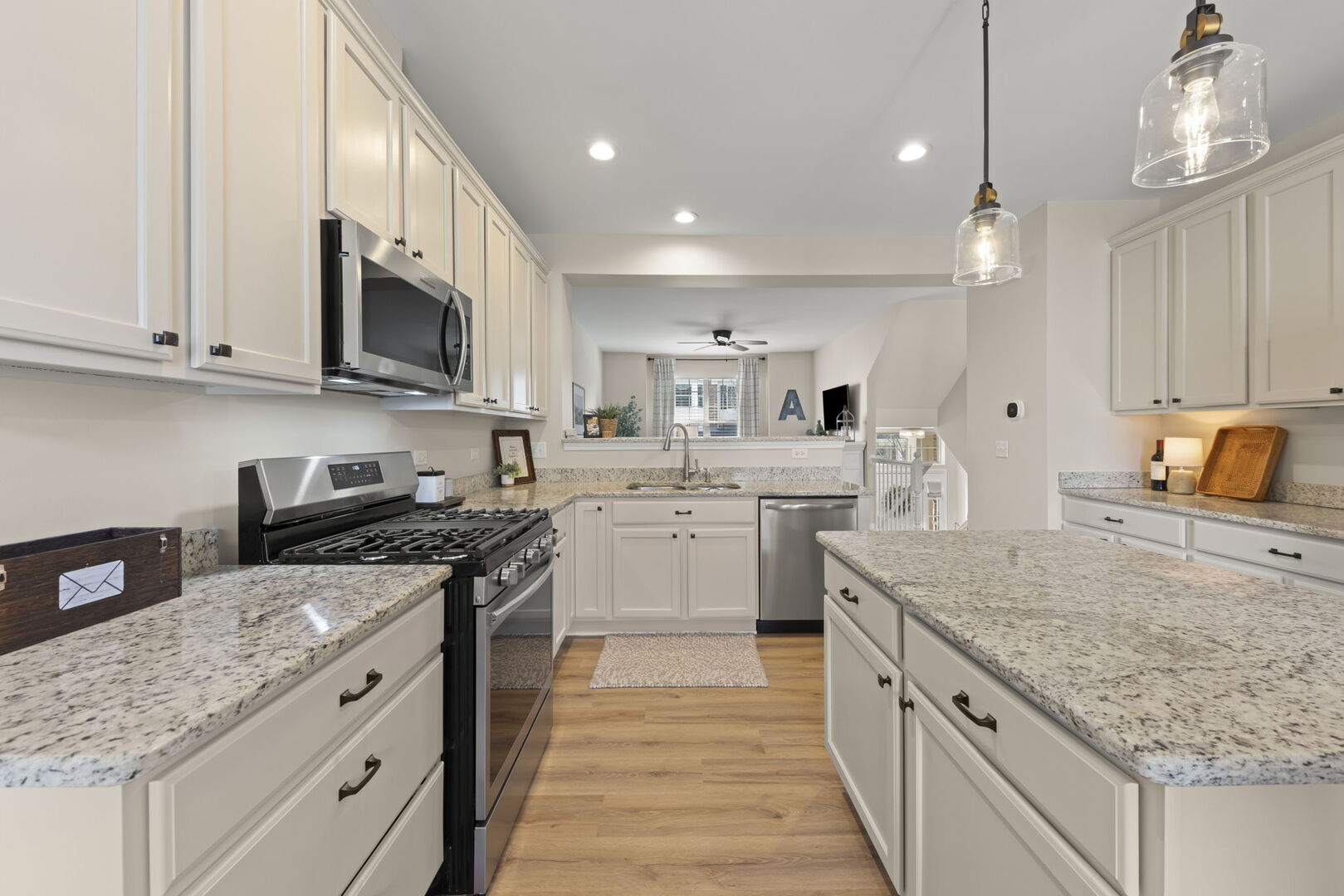 N082 Forsythe Court Winfield, IL 60190 - Photo 7 of 25