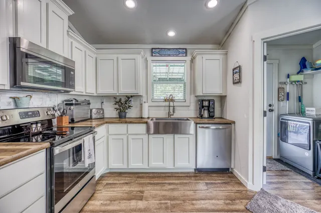 $345,000 | 102 Hilltop Court, Somerville, TX 77879