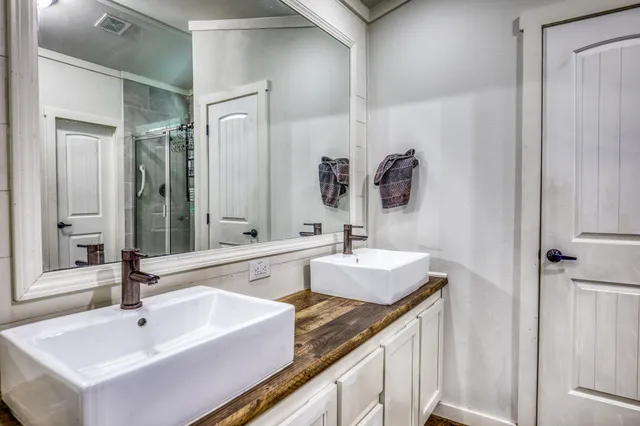 $345,000 | 102 Hilltop Court, Somerville, TX 77879