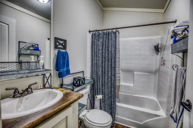 $345,000 | 102 Hilltop Court, Somerville, TX 77879