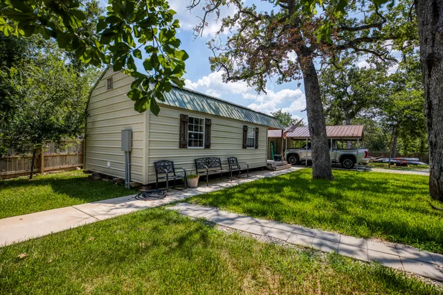 $345,000 | 102 Hilltop Court, Somerville, TX 77879