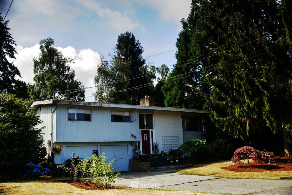 7520 Ridge Way Edmonds, WA 98026 - Photo 1 of 22 Gallery Image 1