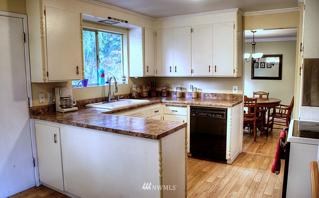 7520 Ridge Way Edmonds, WA 98026 - Photo 12 of 22 Gallery Image 12