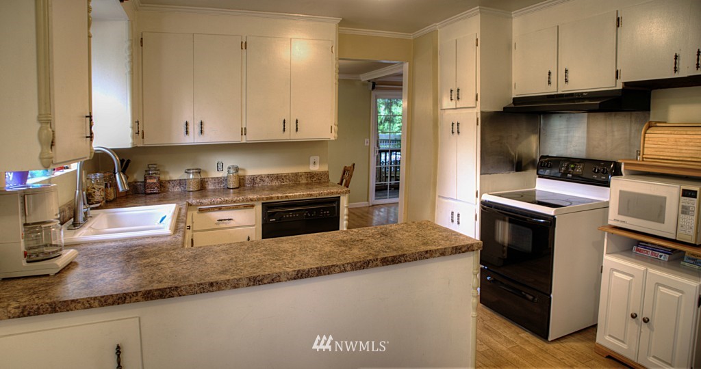 7520 Ridge Way Edmonds, WA 98026 - Photo 13 of 22 Gallery Image 13