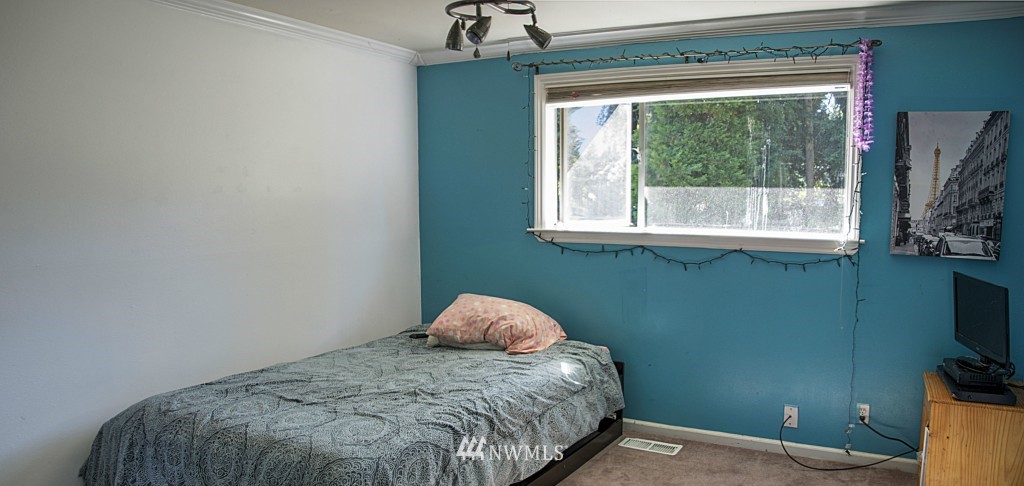 7520 Ridge Way Edmonds, WA 98026 - Photo 10 of 22 Gallery Image 10