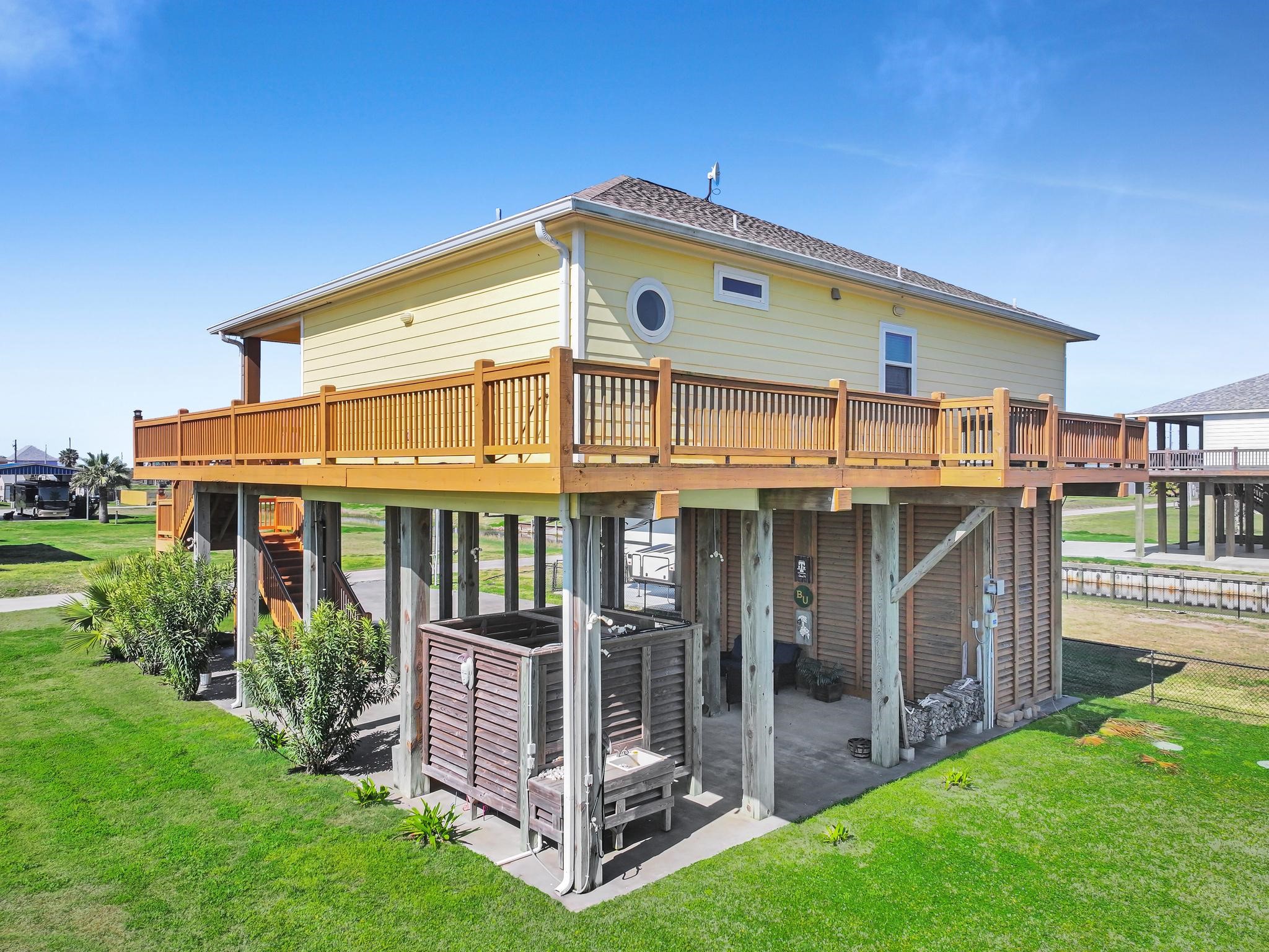 938 South Sage Road Crystal Beach, TX 77650 - Photo 13 of 46