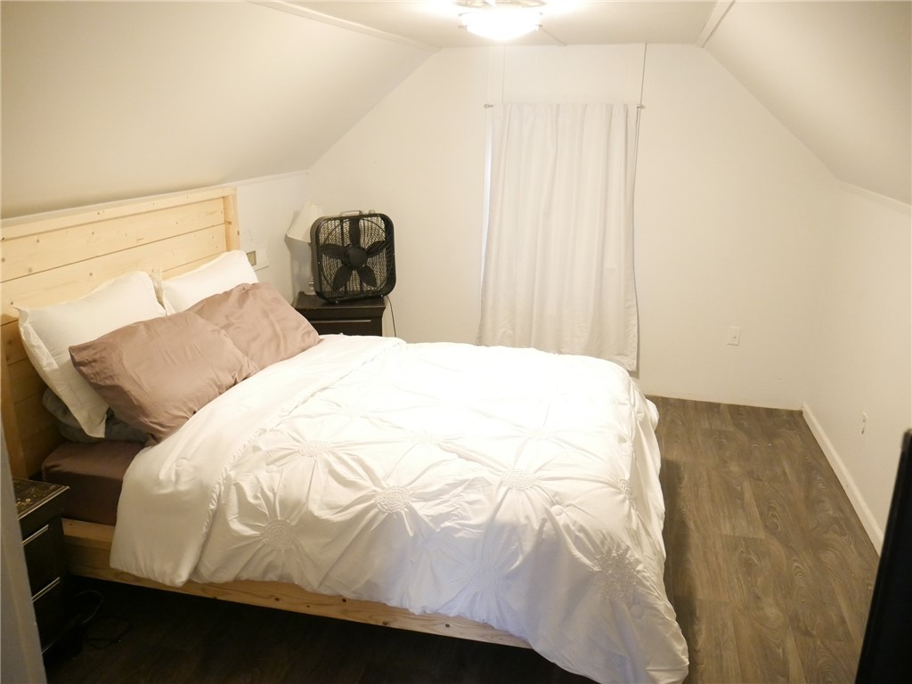 33 Sterling Street Rochester, NY 14606 - Photo 14 of 19