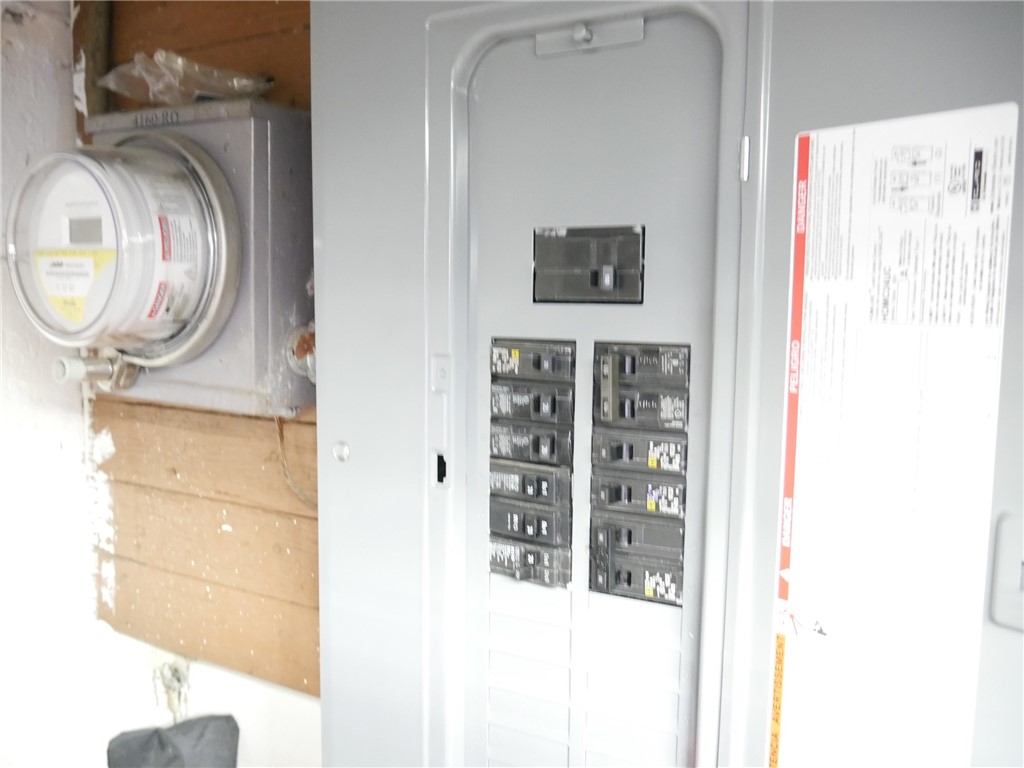 33 Sterling Street Rochester, NY 14606 - Photo 17 of 19