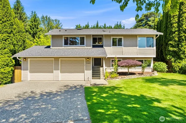 $2,350,000 | 10606 Northeast 19th Place, Bellevue, WA 98004