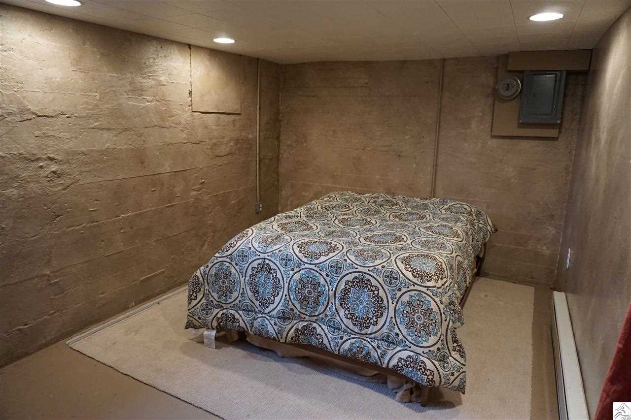 215 7th Street Proctor, MN 55810 - Photo 12 of 14 Great space for a Getaway- Hobbies, Crafts or an office