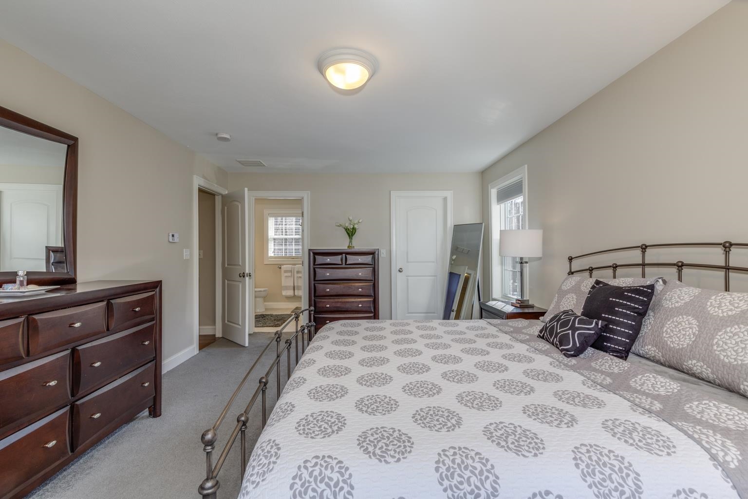27 Alexander Road Londonderry, NH 03053 - Photo 26 of 48