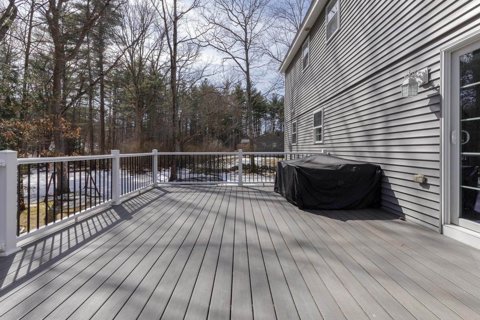 27 Alexander Road Londonderry, NH 03053 - Photo 40 of 48
