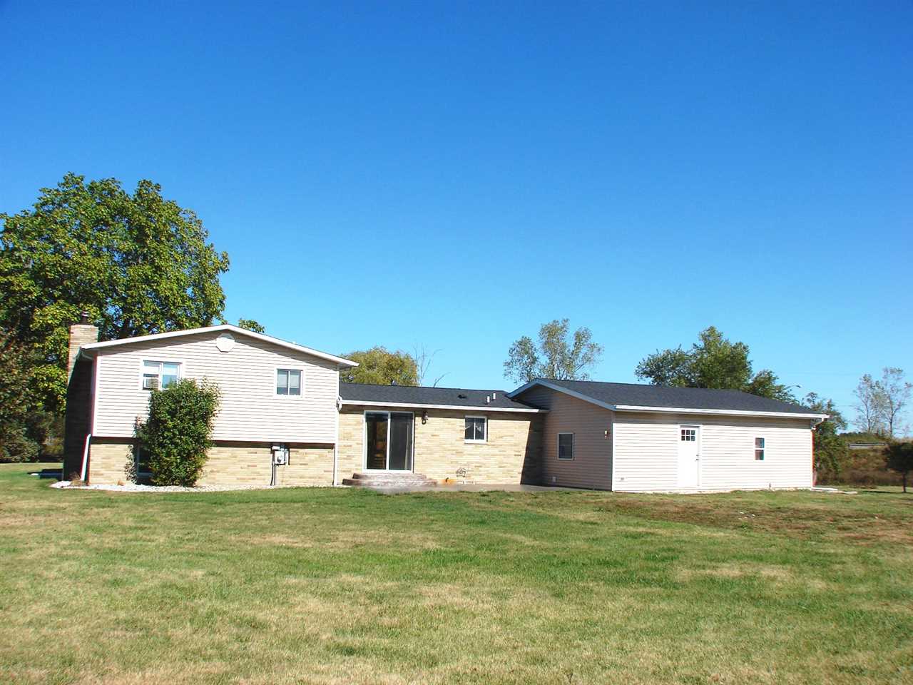 328 East St Charles Road Ithaca, MI 48847 - Photo 4 of 54 1839405-3.JPG