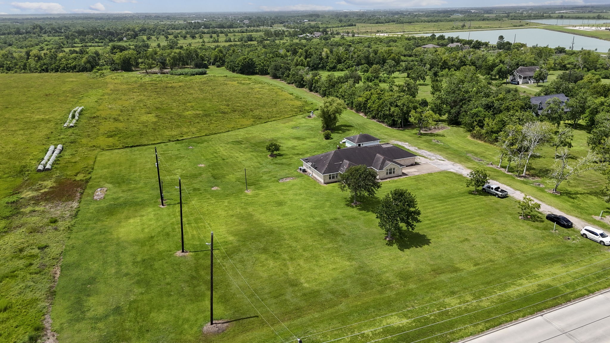 4338 Davenport Parkway Rosharon, TX 77583 - Photo 2 of 46