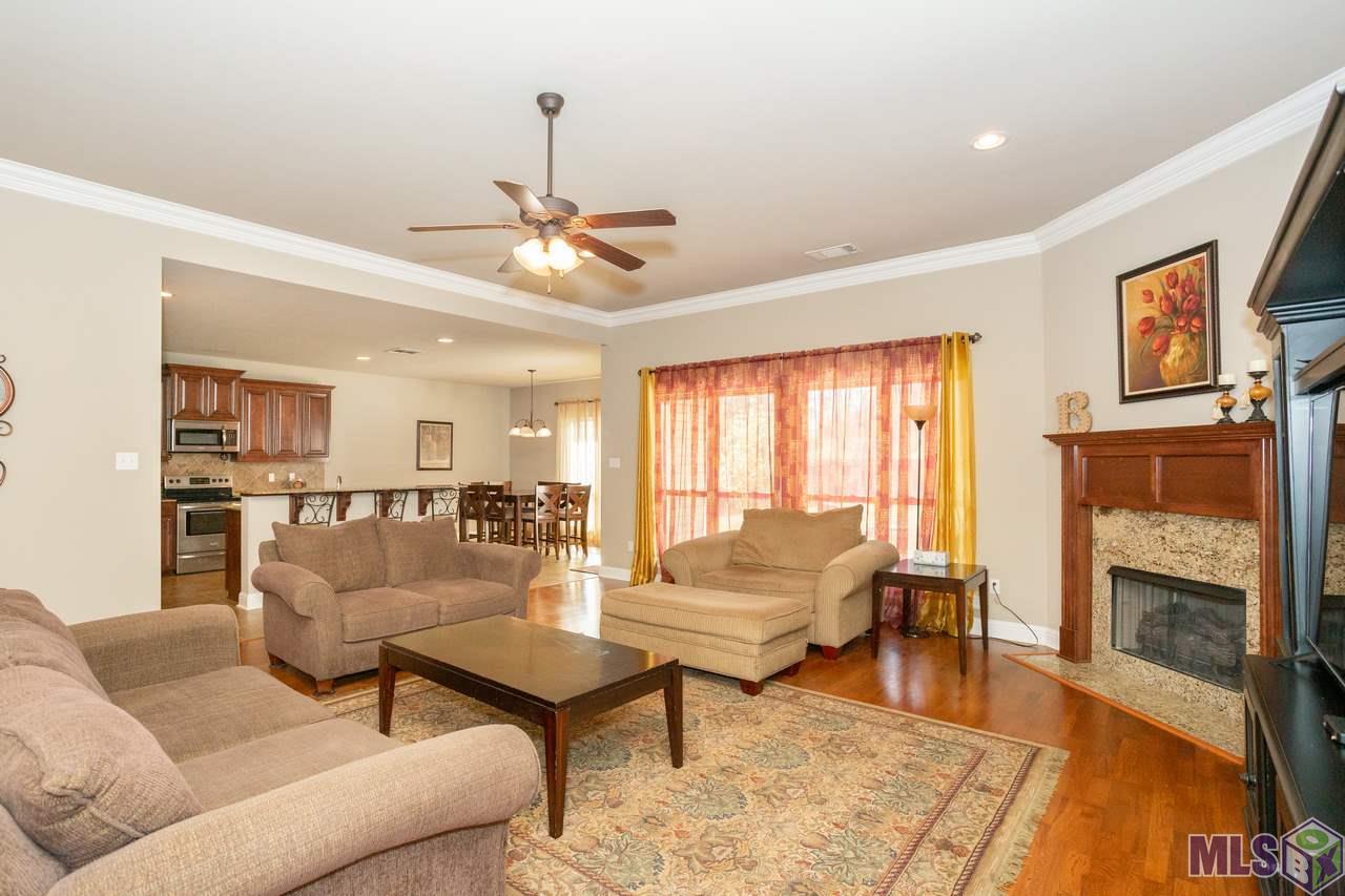 1397 Rue Riviere Drive Port Allen, LA 70767 - Photo 5 of 18 Gallery Image 5