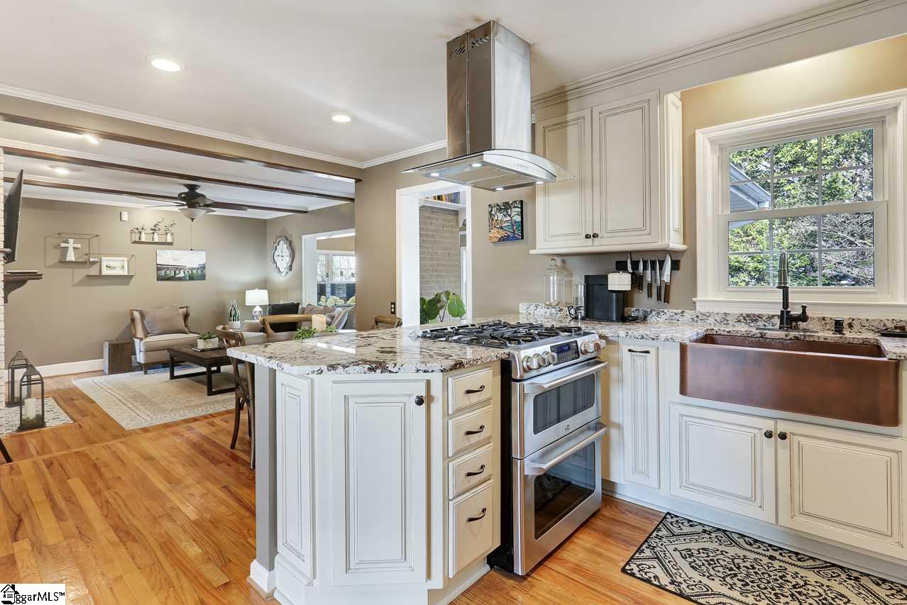 24 Spring Forest Road Greenville, SC 29615 - Photo 11 of 33 Gallery Image 11