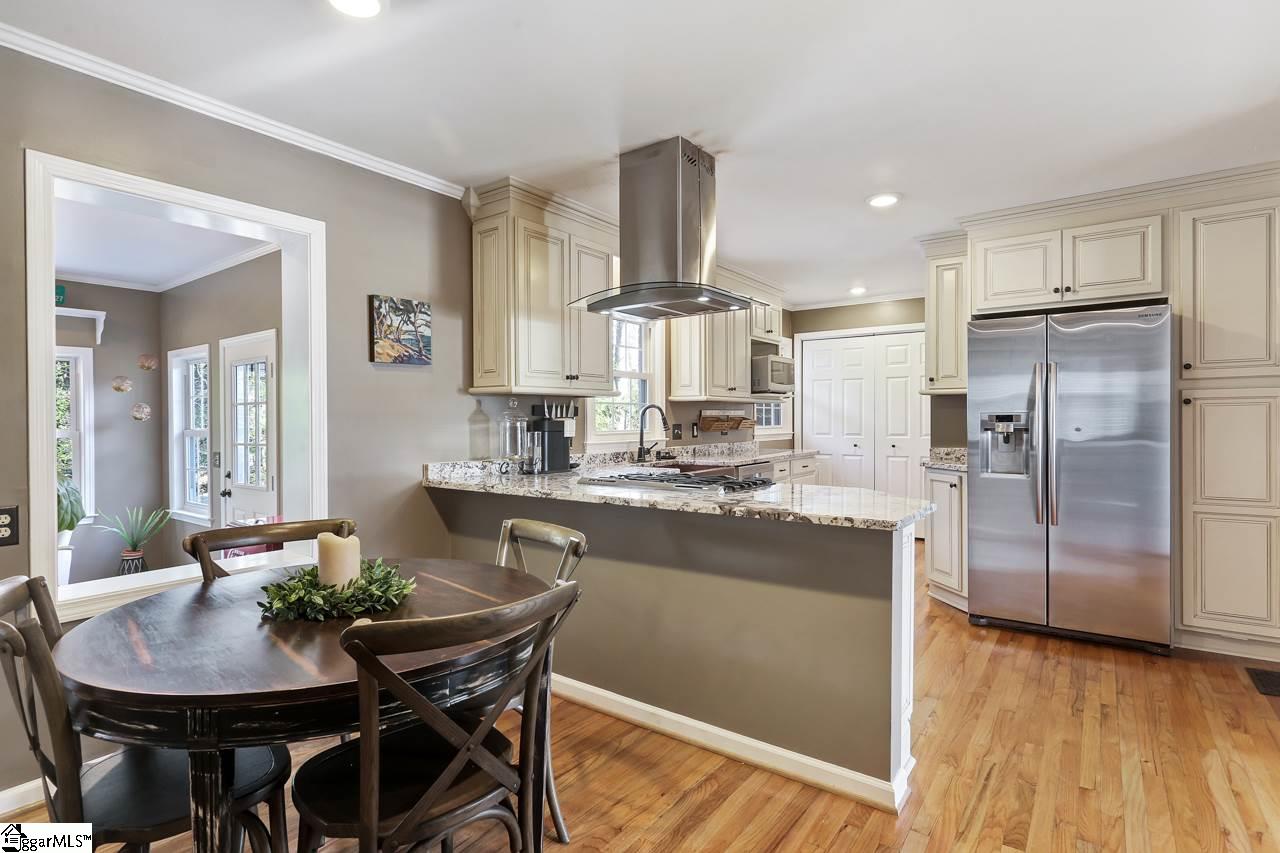 24 Spring Forest Road Greenville, SC 29615 - Photo 12 of 33 Gallery Image 12
