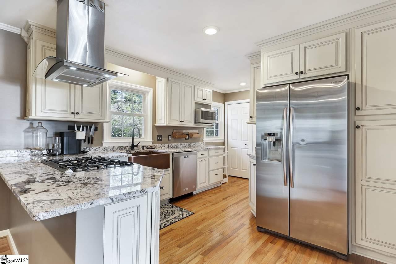 24 Spring Forest Road Greenville, SC 29615 - Photo 8 of 33 Gallery Image 8