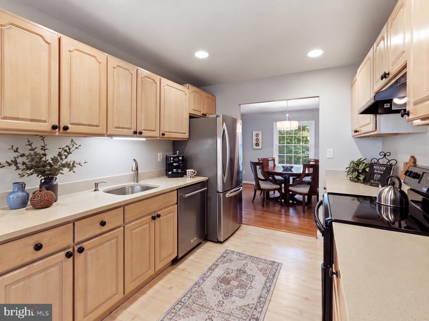 6424 Alloway Court Springfield, VA 22152 - Photo 5 of 36 Gallery Image 5