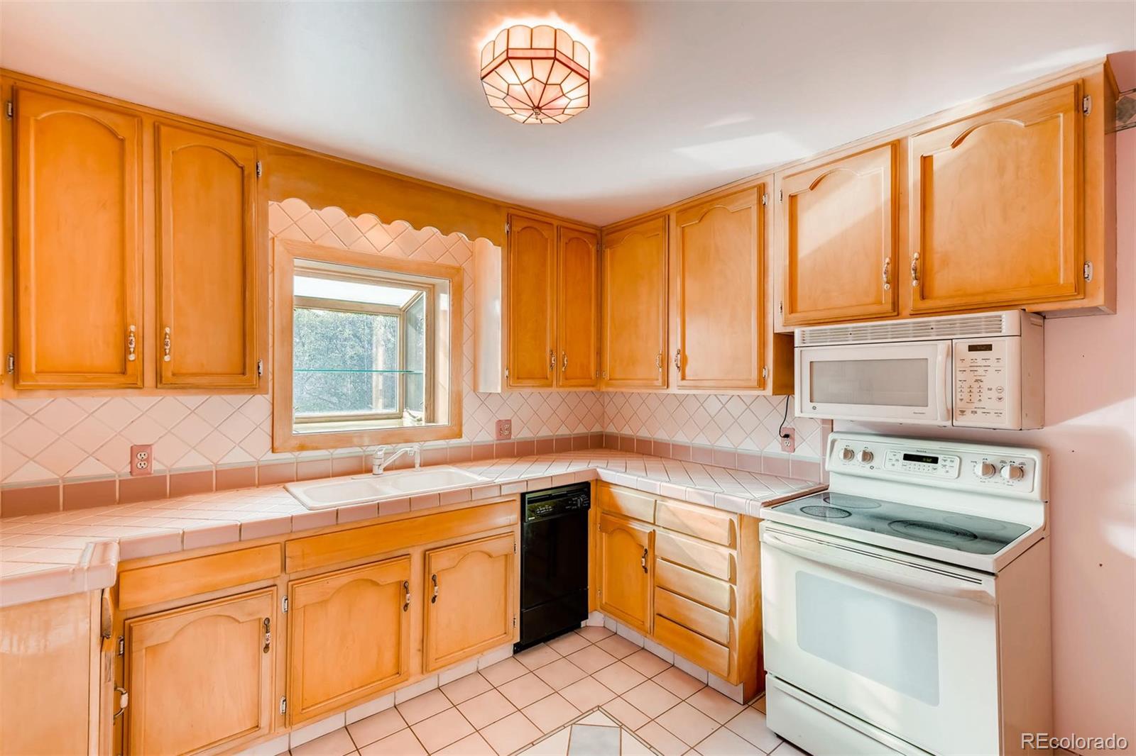 7963 Raritan Street Denver, CO 80221 - Photo 5 of 22 Gallery Image 5