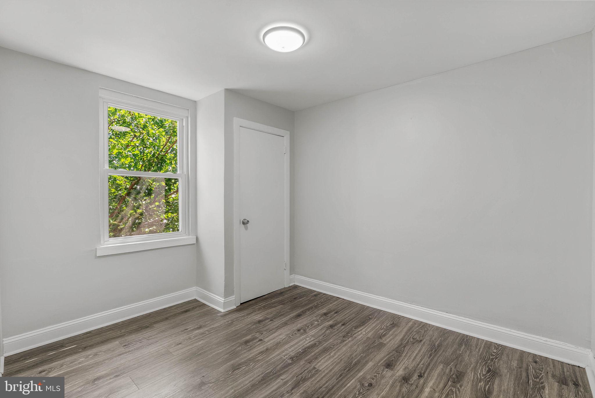 7052 Aberdeen Road Upper Darby, PA 19082 - Photo 18 of 27