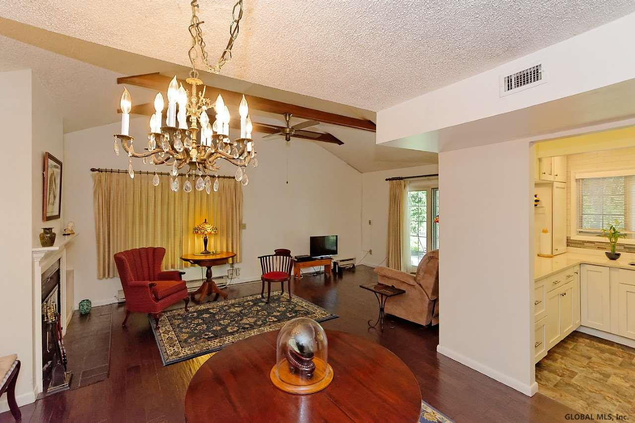 17 Leaf Road Bethlehem, NY 12054 - Photo 7 of 20 Photo 7