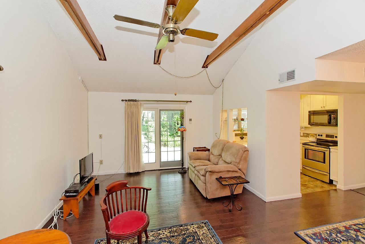 17 Leaf Road Bethlehem, NY 12054 - Photo 8 of 20 Photo 8