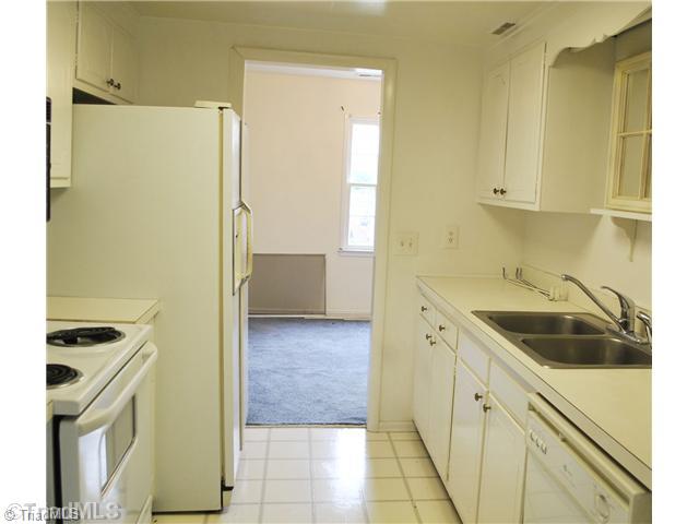2942 F St Marks Road Southwest Winston-Salem, NC 27103 - Photo 4 of 8 Kitchen.