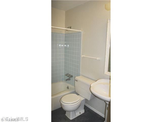 2942 F St Marks Road Southwest Winston-Salem, NC 27103 - Photo 6 of 8 Bath.
