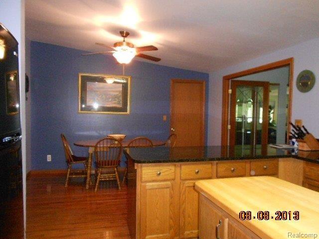 35505 Ash Road New Boston, MI 48164 - Photo 8 of 35 DSCN1634.jpg