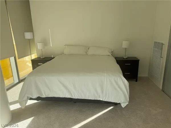 $4,000 | 3722 South Las Vegas Boulevard, Unit 1812, Las Vegas, NV 89158