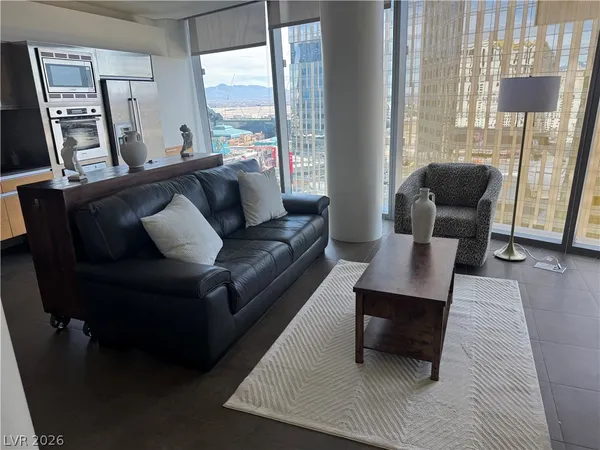 $4,000 | 3722 South Las Vegas Boulevard, Unit 1812, Las Vegas, NV 89158