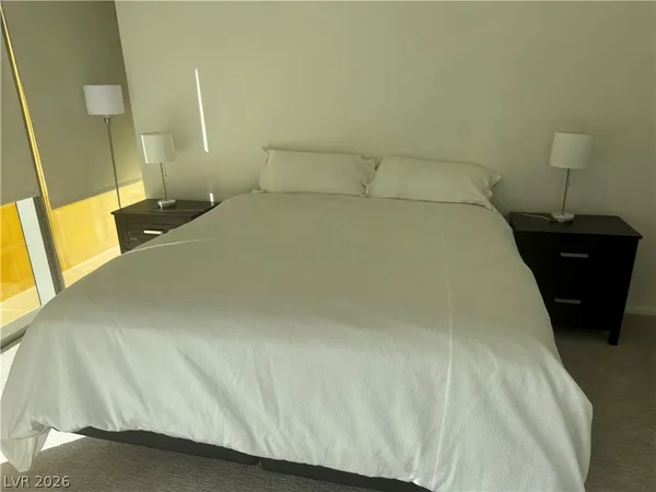 $4,000 | 3722 South Las Vegas Boulevard, Unit 1812, Las Vegas, NV 89158