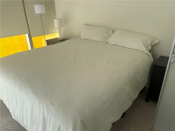 $4,000 | 3722 South Las Vegas Boulevard, Unit 1812, Las Vegas, NV 89158