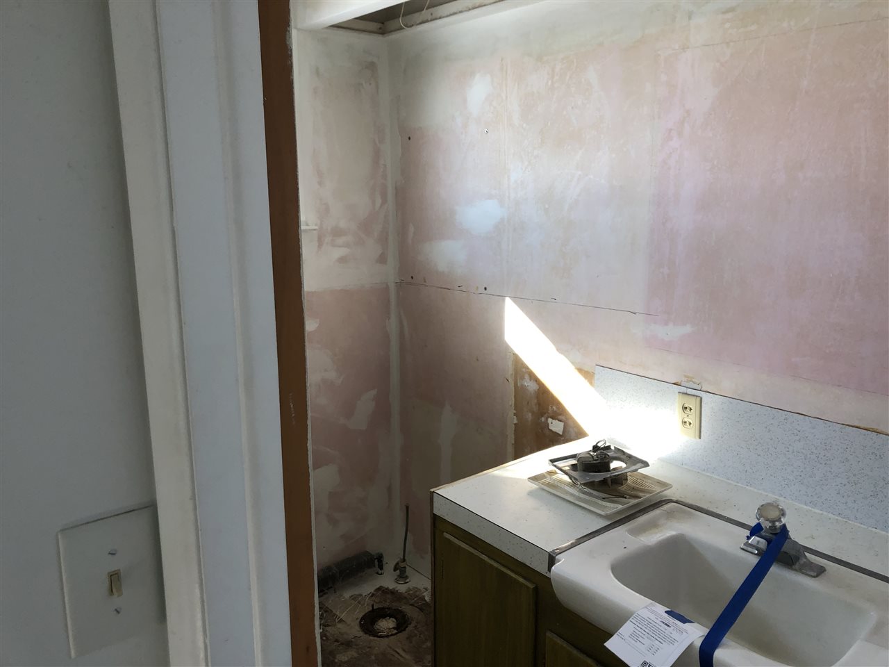 2254 North Ringle Road Fairgrove, MI 48733 - Photo 10 of 14 31373896-9.JPG