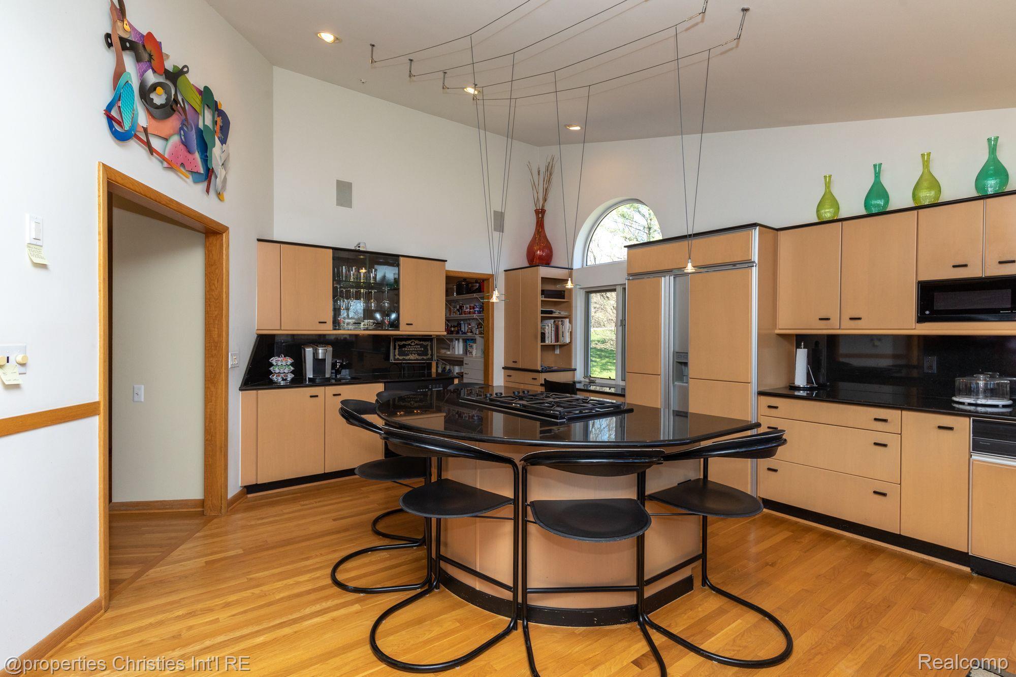 1661 Silver Bell Road Rochester, MI 48306 - Photo 13 of 77 Gallery Image 13