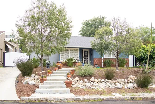 $1,394,000 | 2619 Mary Street, La Crescenta, CA 91214