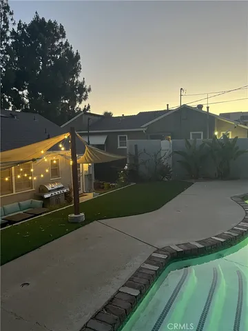 $1,394,000 | 2619 Mary Street, La Crescenta, CA 91214