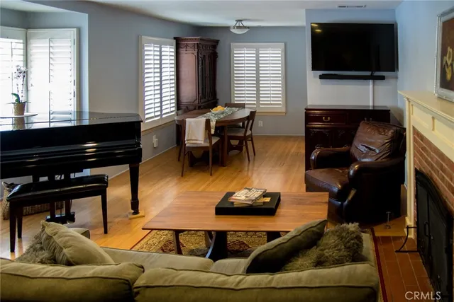 $1,394,000 | 2619 Mary Street, La Crescenta, CA 91214