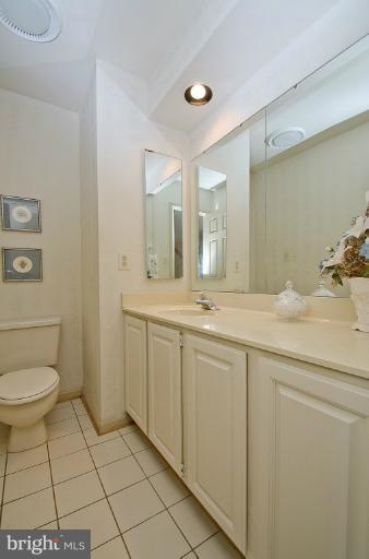 8325 Kings Ridge Court Springfield, VA 22153 - Photo 3 of 25 Half Bath