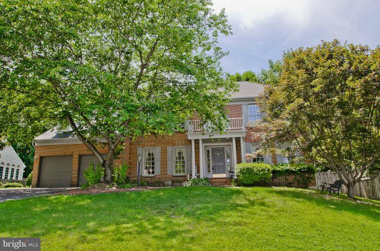 8325 Kings Ridge Court Springfield, VA 22153 - Photo 25 of 25 Exterior (Front)