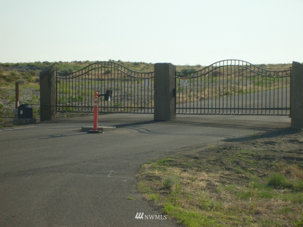 679 Southeast Baseline 5 Road Moses Lake, WA 98837 - Photo 1 of 1 Gallery Image 1