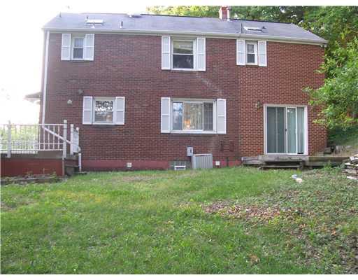 7924 Roderick Drive Pittsburgh, PA 15237 - Photo 2 of 18 Exterior Back.