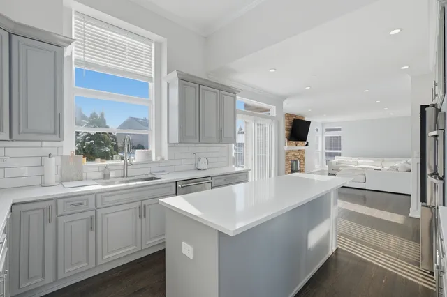 $599,000 | 1951 Broadsmore Drive, Algonquin, IL 60102