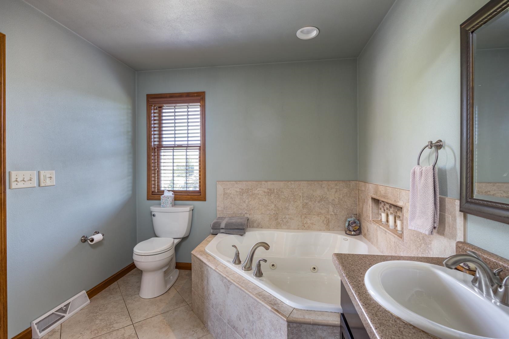 2702 East Corridor Drive Appleton, WI 54913 - Photo 21 of 47