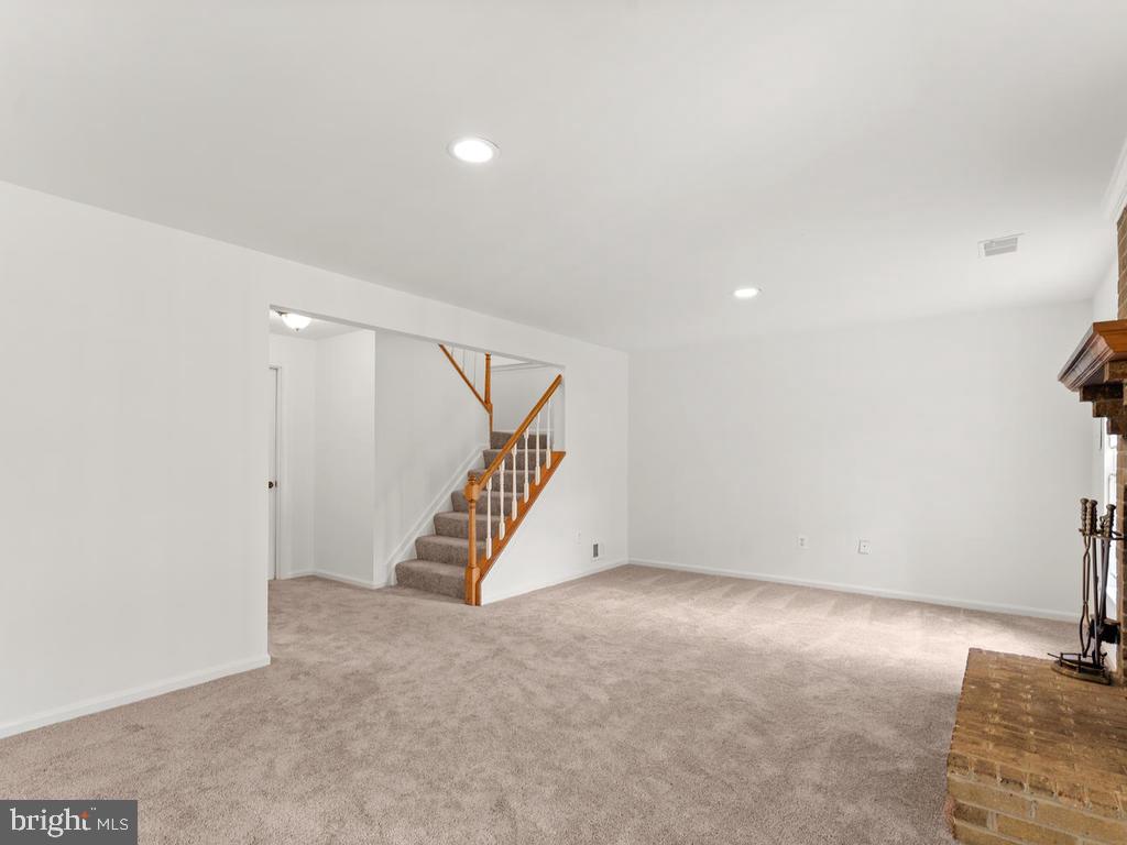 645 Concerto Lane Silver Spring, MD 20901 - Photo 29 of 39 Family Room View
