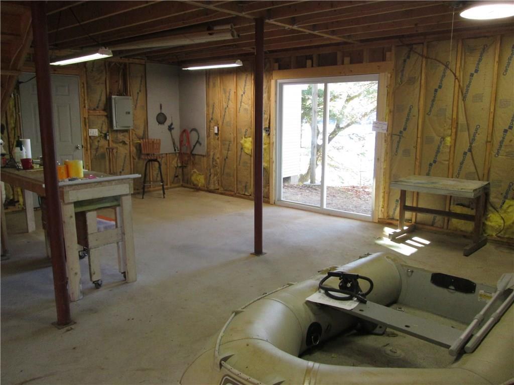 garage/workshop, slider with view,...