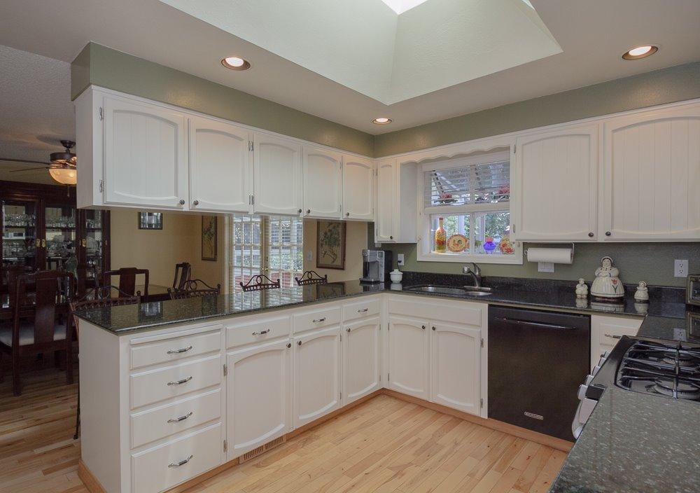 585 Pierce Road Medford, OR 97504 - Photo 12 of 35 Additional Photo