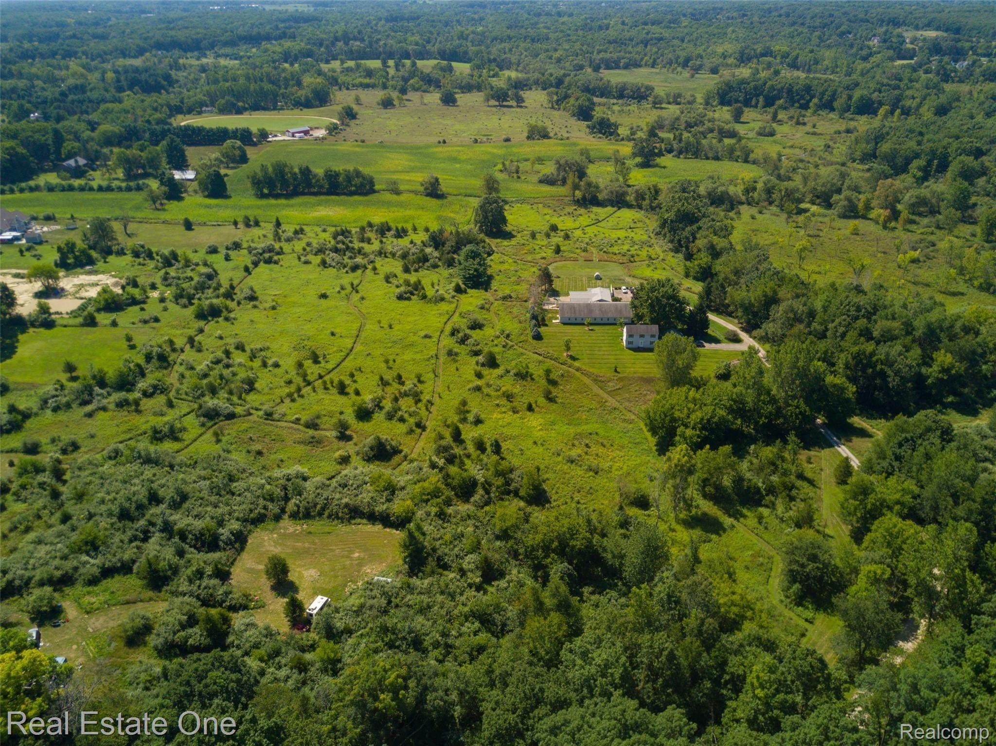 5243 Walsh Road Whitmore Lake, MI 48189 - Photo 81 of 98 IMG-0079.jpg